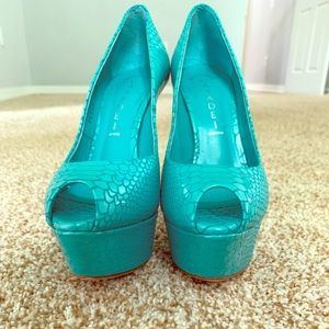 Casadei snakeskin embossed peep toe pumps size 8